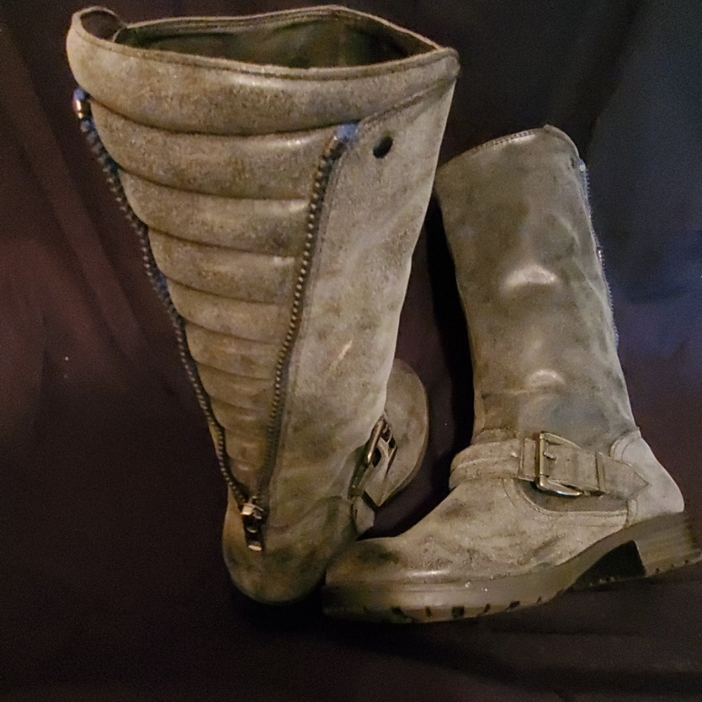 Boots - Picture 2 of 2